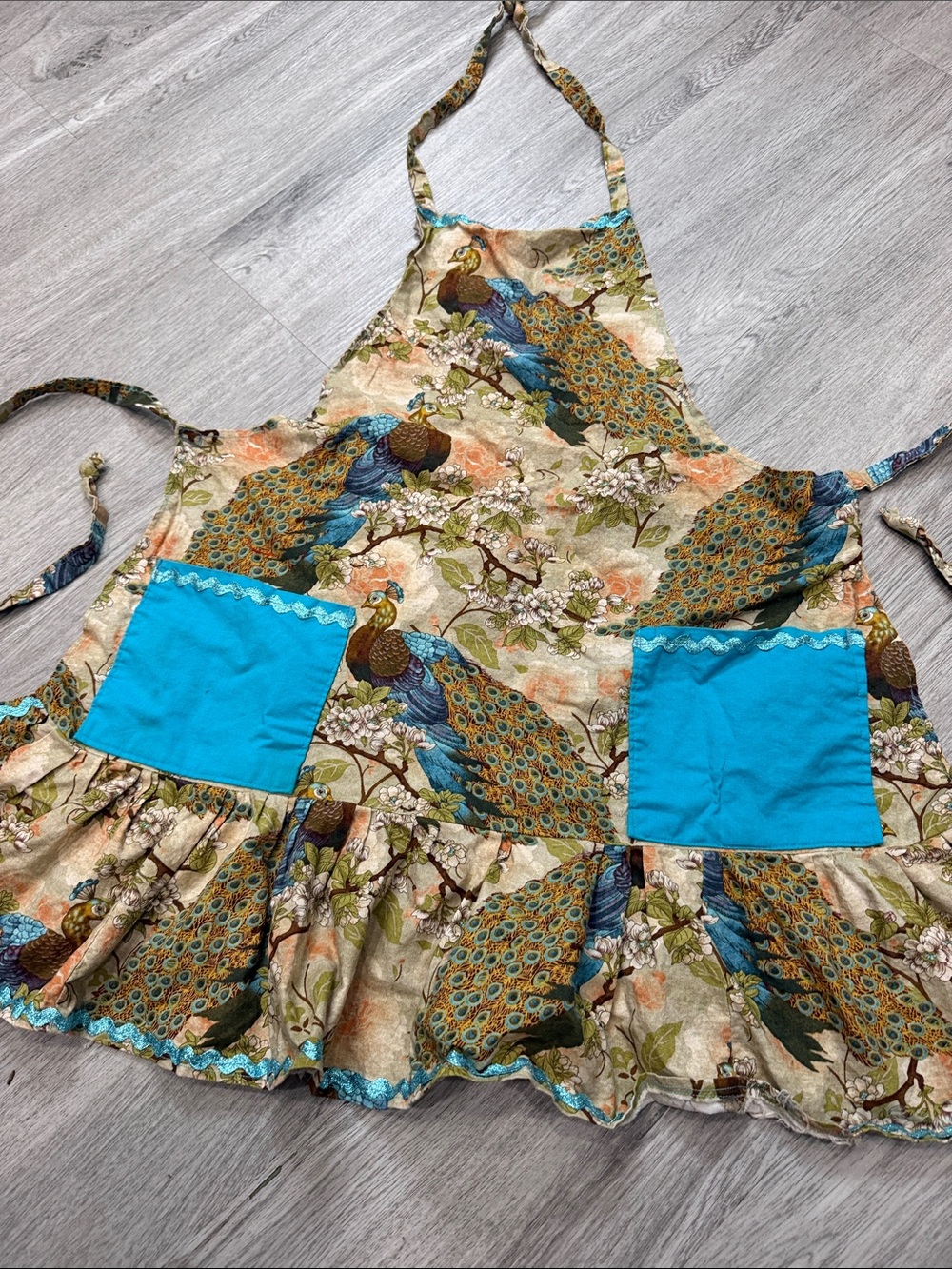 Vintage Peacock Print Skirted Ruffled Artisan Apron Turquoise Pockets